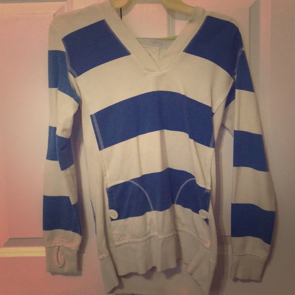 Long sleeve hooded tee